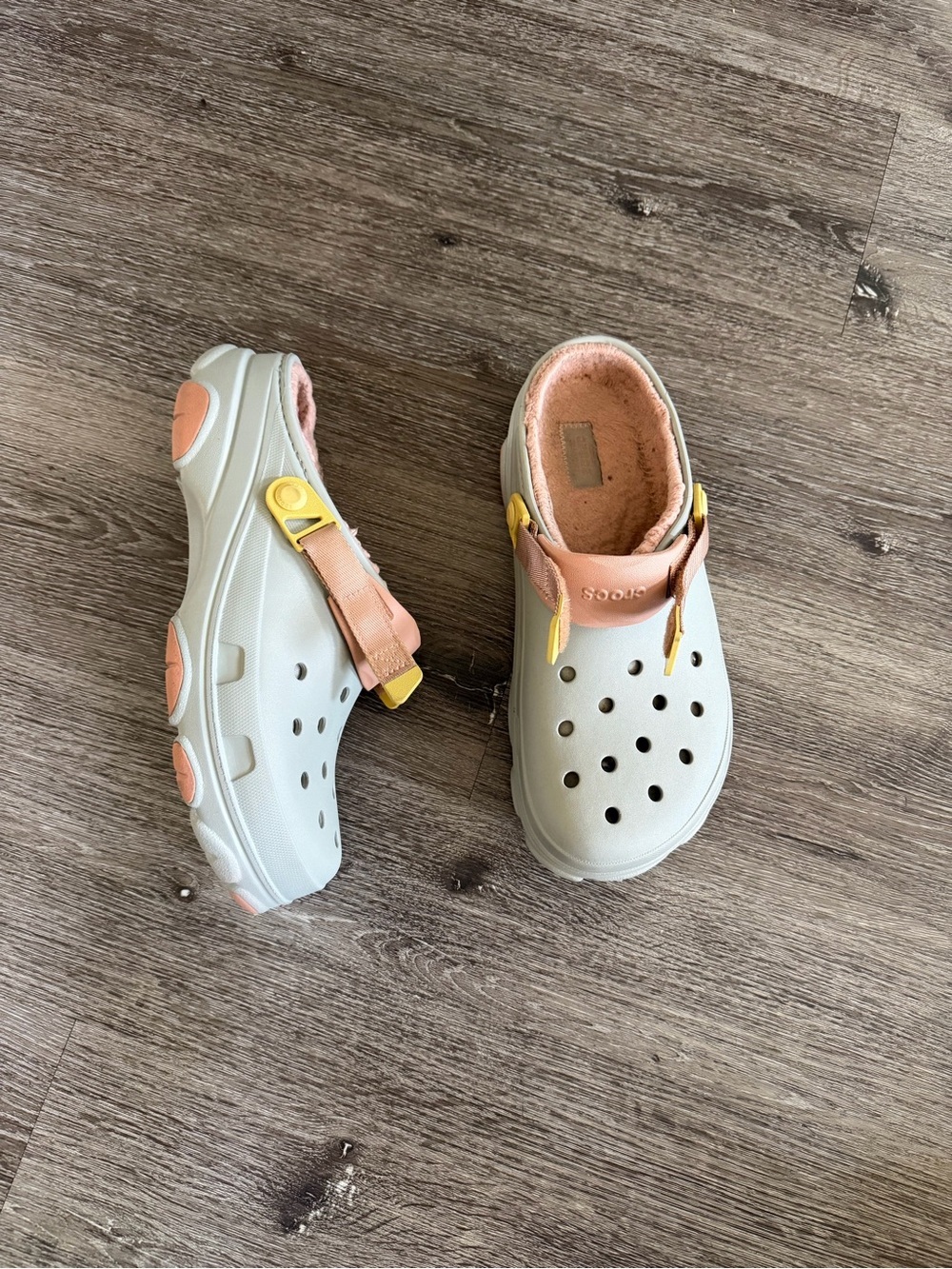 CROCS Men’s Clog in Light Gray with Peach and Yellow Accents